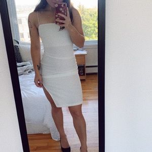 White midi dress! Super cute and classy 🤩